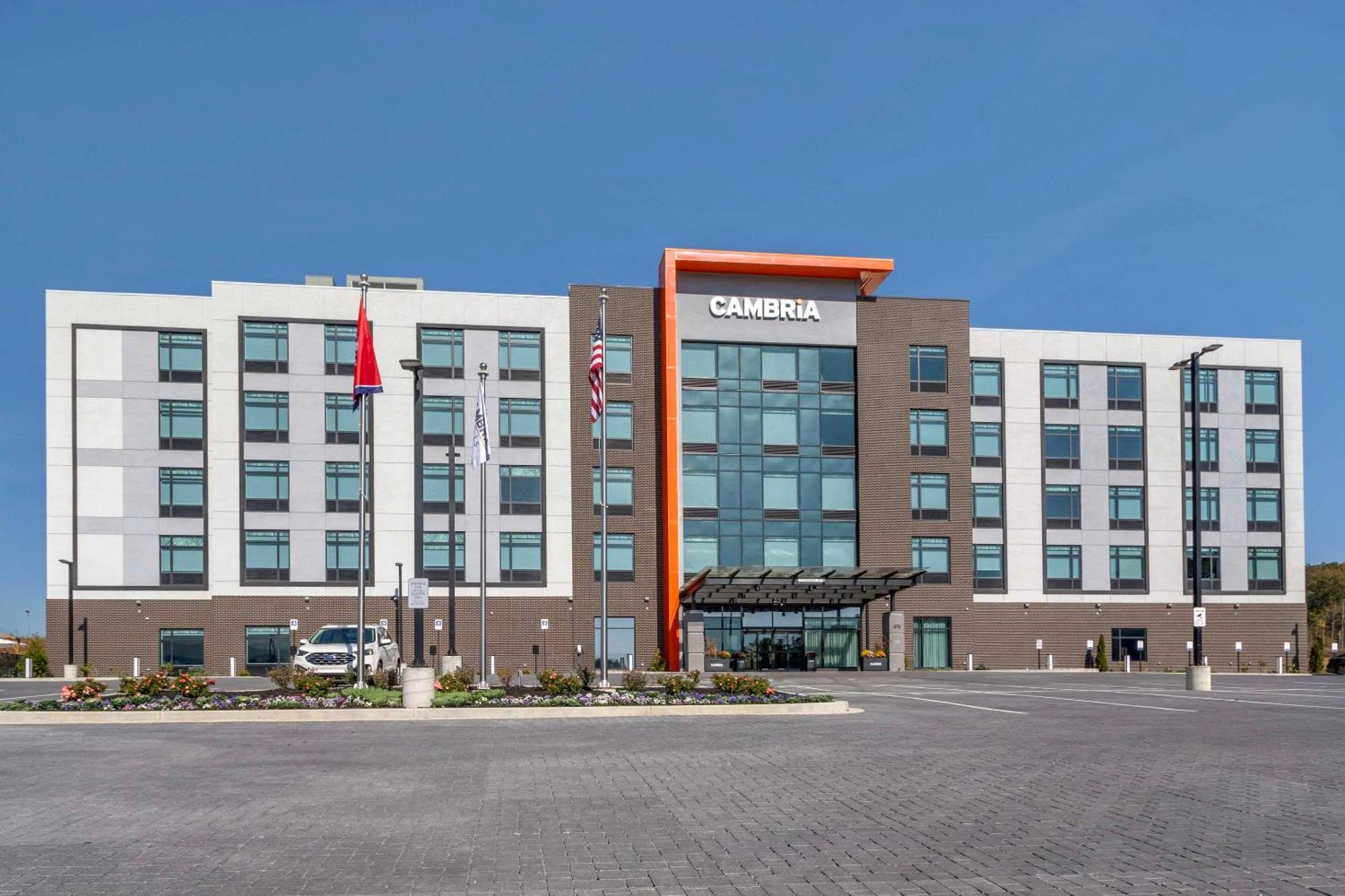 Cambria Hotel Pigeon Forge Exterior photo